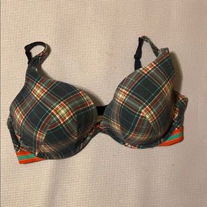 Cacique Intimates & Sleepwear - Cacique 42F Plunge Bra Cacique Intimates & Sleepwear - Cacique 42F Plunge Bra